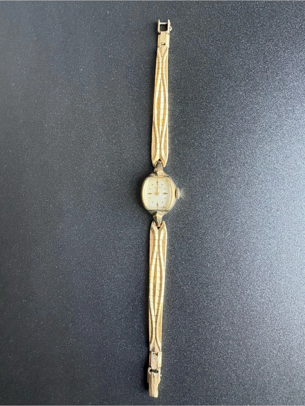 Elgin women’s vintage gold plated dainty wristwatch